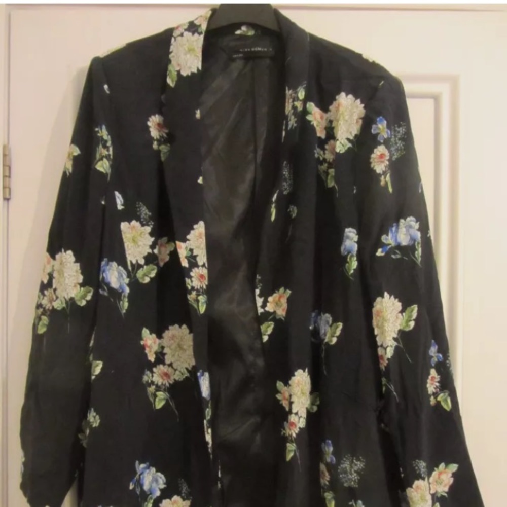 EUC Zara Women Navy Floral Blazer XL Beautiful